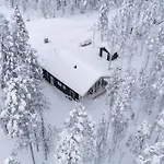 Taalontuuli Aurora & Forest Views Sleeps 10 * Киттиля