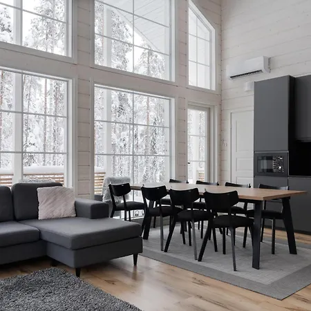 シャレー Taalontuuli Aurora & Forest Views Sleeps 10 Kittilä