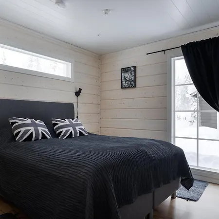 シャレー Taalontuuli Aurora & Forest Views Sleeps 10 *