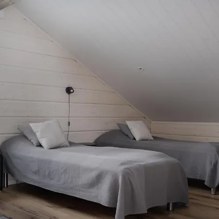 Taalontuuli Aurora&forest Views Sleeps 10 * Kittilä