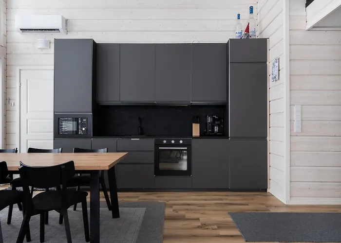 Taalontuuli Aurora & Forest Views Sleeps 10 *