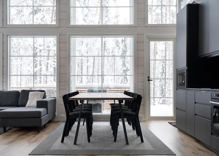 Taalontuuli Aurora & Forest Views Sleeps 10 *