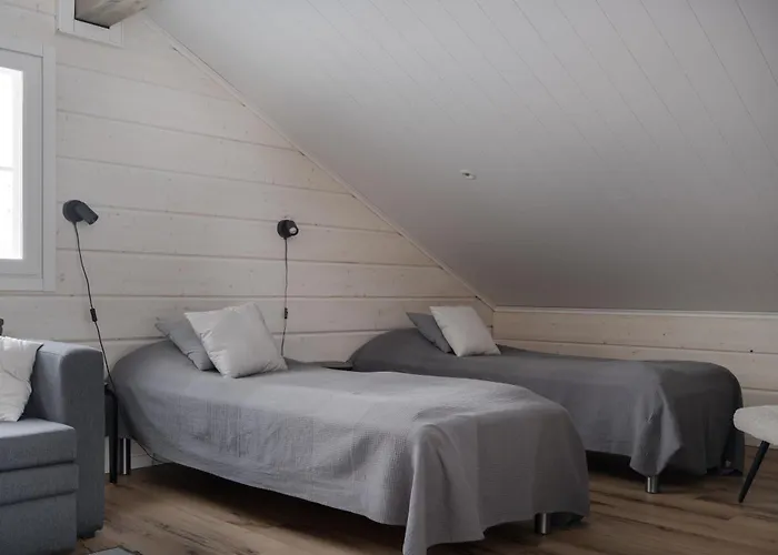 Taalontuuli Aurora & Forest Views Sleeps 10 * Kittilä